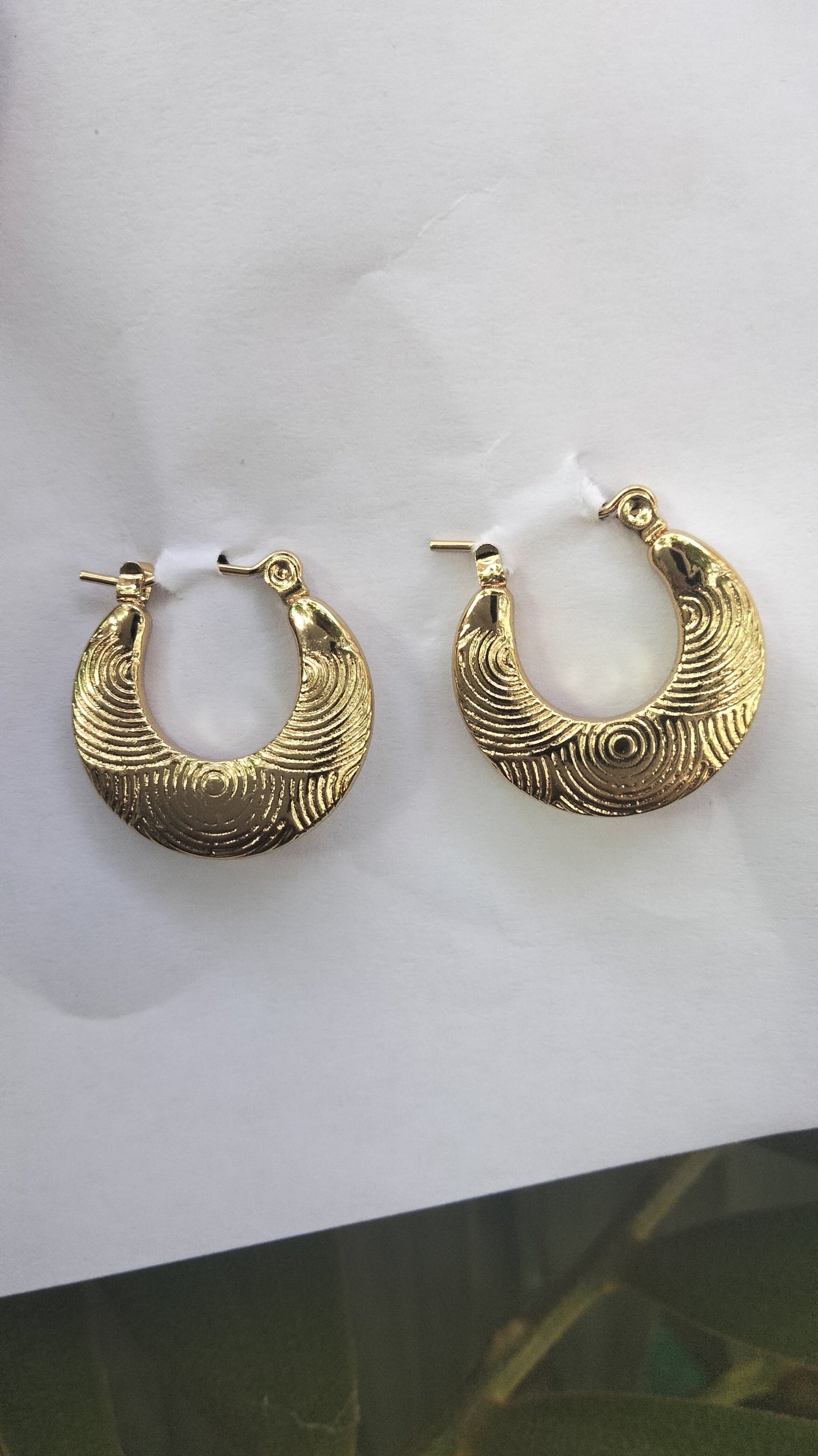 Classic Round Heritage Hoops Moonstruck
