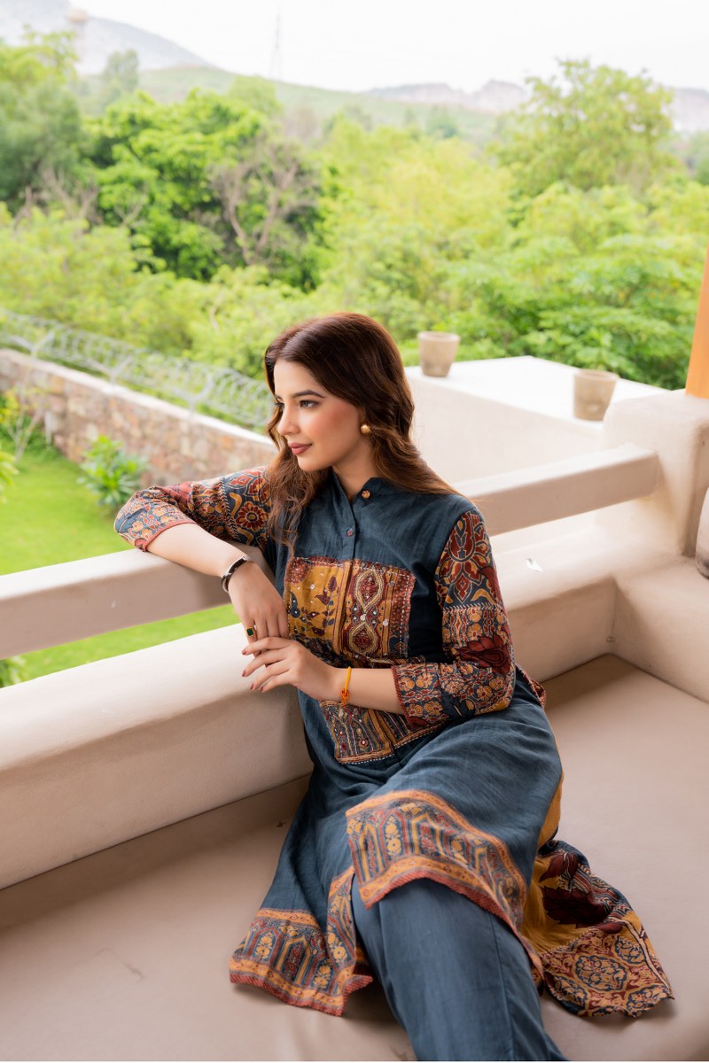 Dark Blue Hi-Low Kurta Pants Set Moonstruck