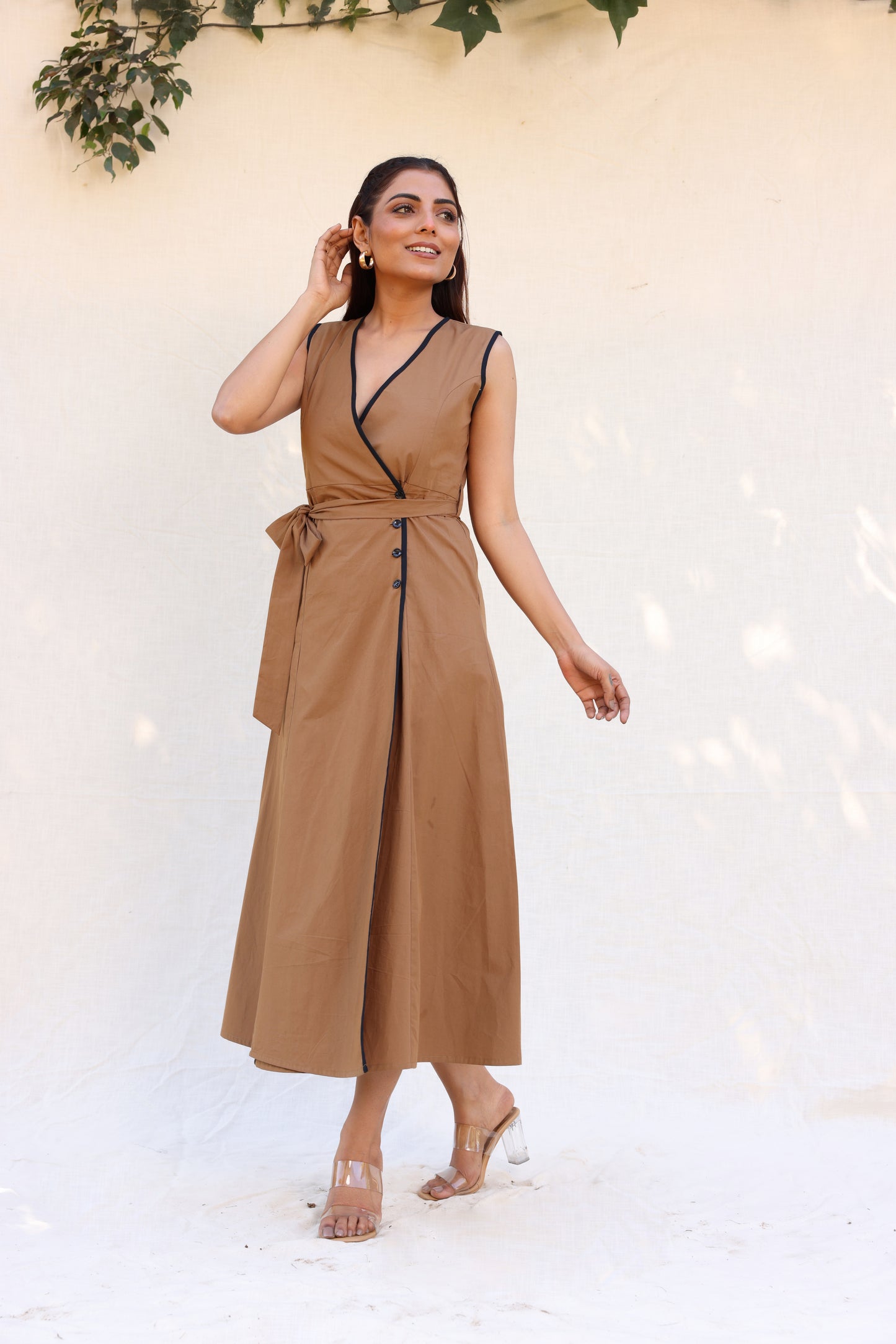 Sleeveless brown overlapping midi dress
