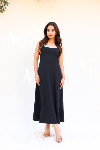 Contrast piping sleeveless dress