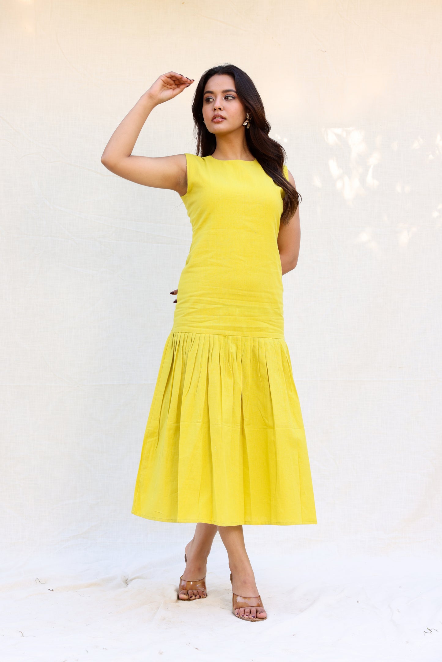 Sleeveless midi dress