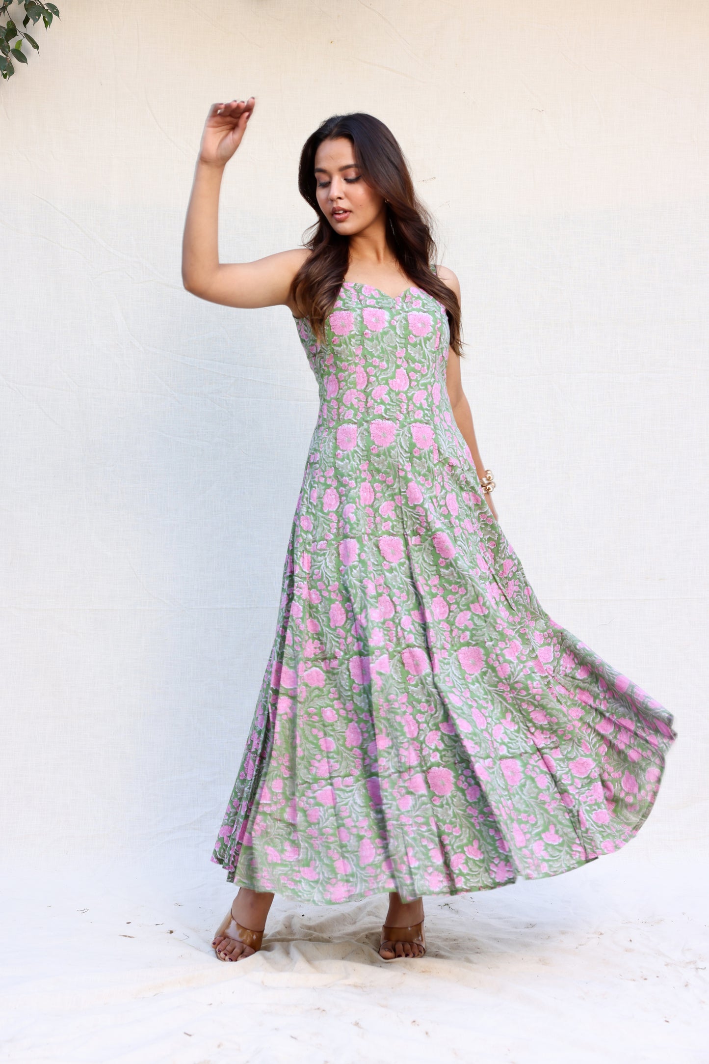 Sweetheart neck strappy maxi dress
