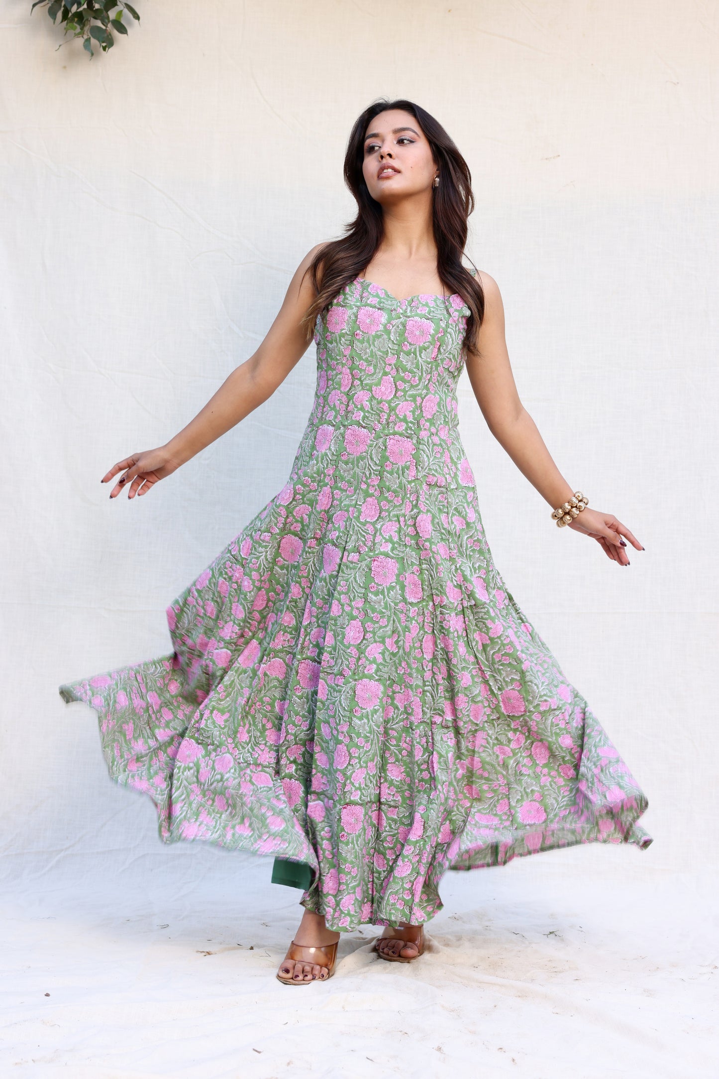 Sweetheart neck strappy maxi dress