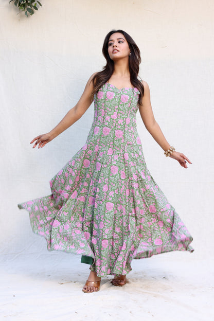 Sweetheart neck strappy maxi dress