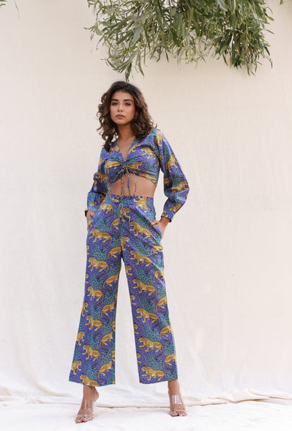 Straight pants with mid-runch crop top co-ord set