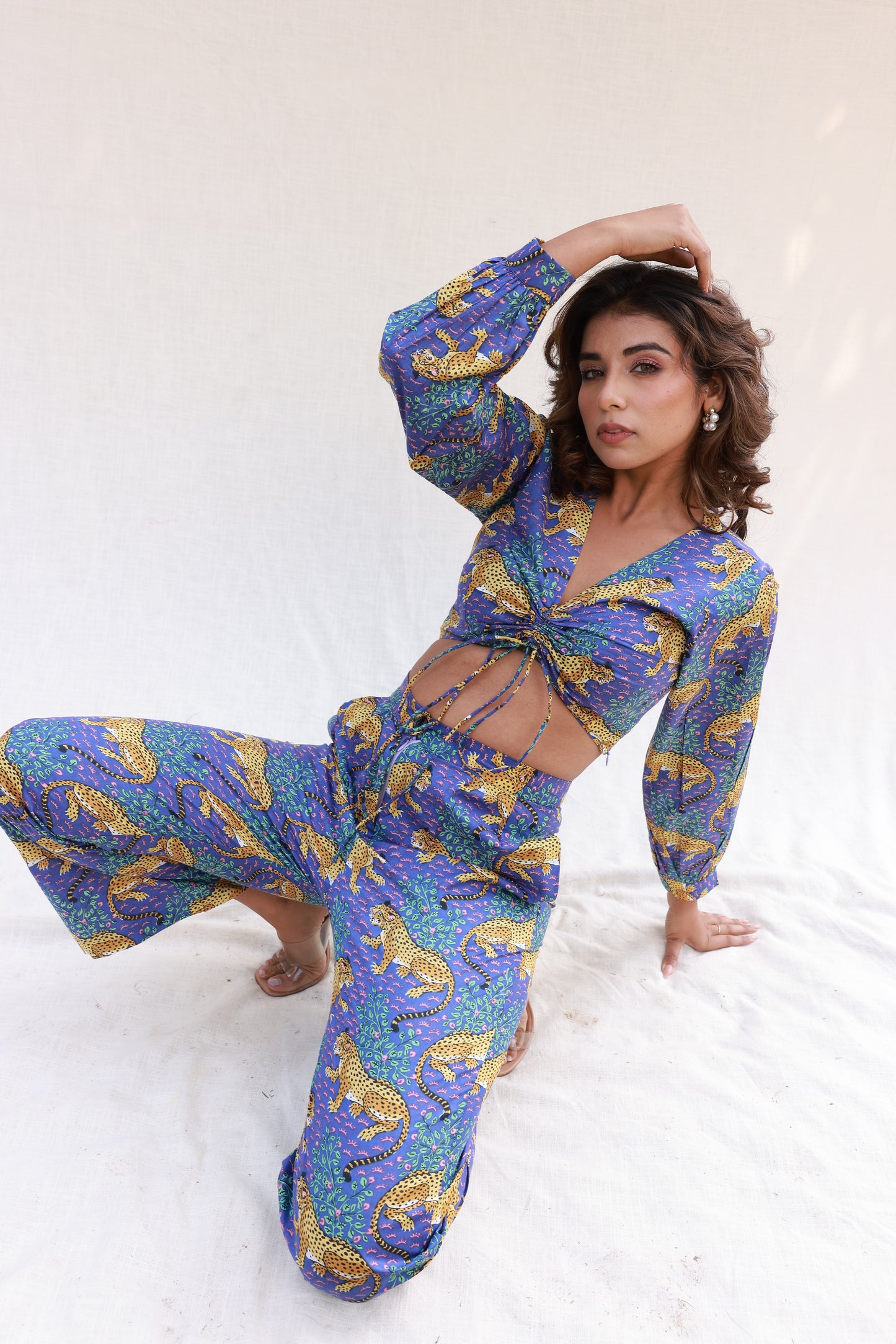 Straight pants with mid-runch crop top co-ord set