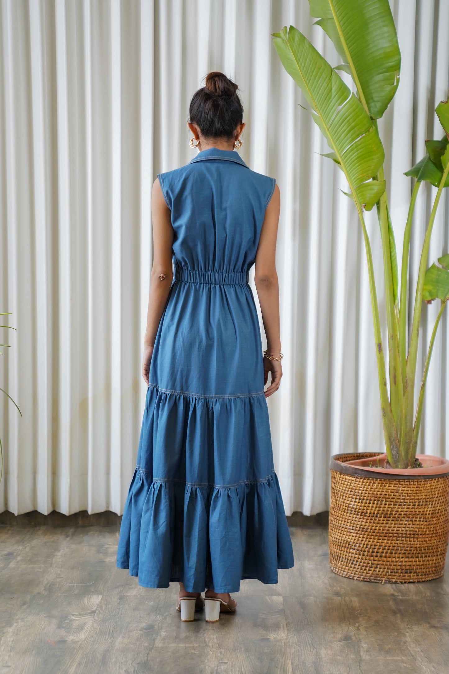 Sleeveless blue collared tier shirt maxi dress