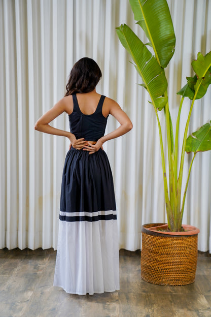 B&W color block skirt with sleeveless crop top set