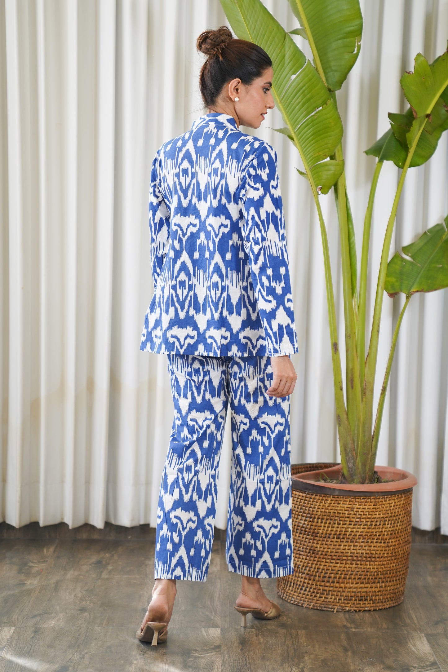 Blue & white ikkat print tube top with straight pants and shacket set