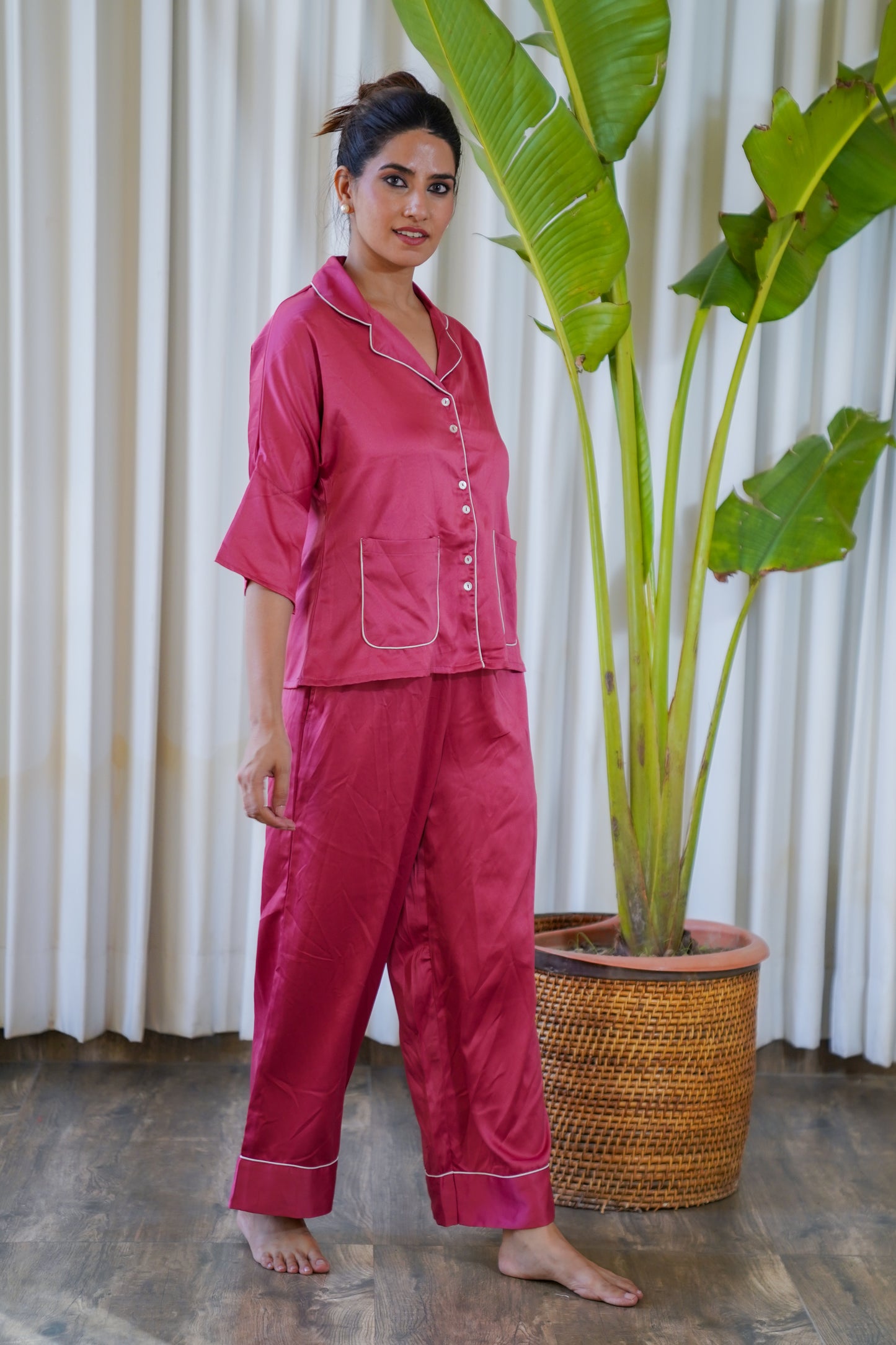 Contrast piping pants with shirt night wear