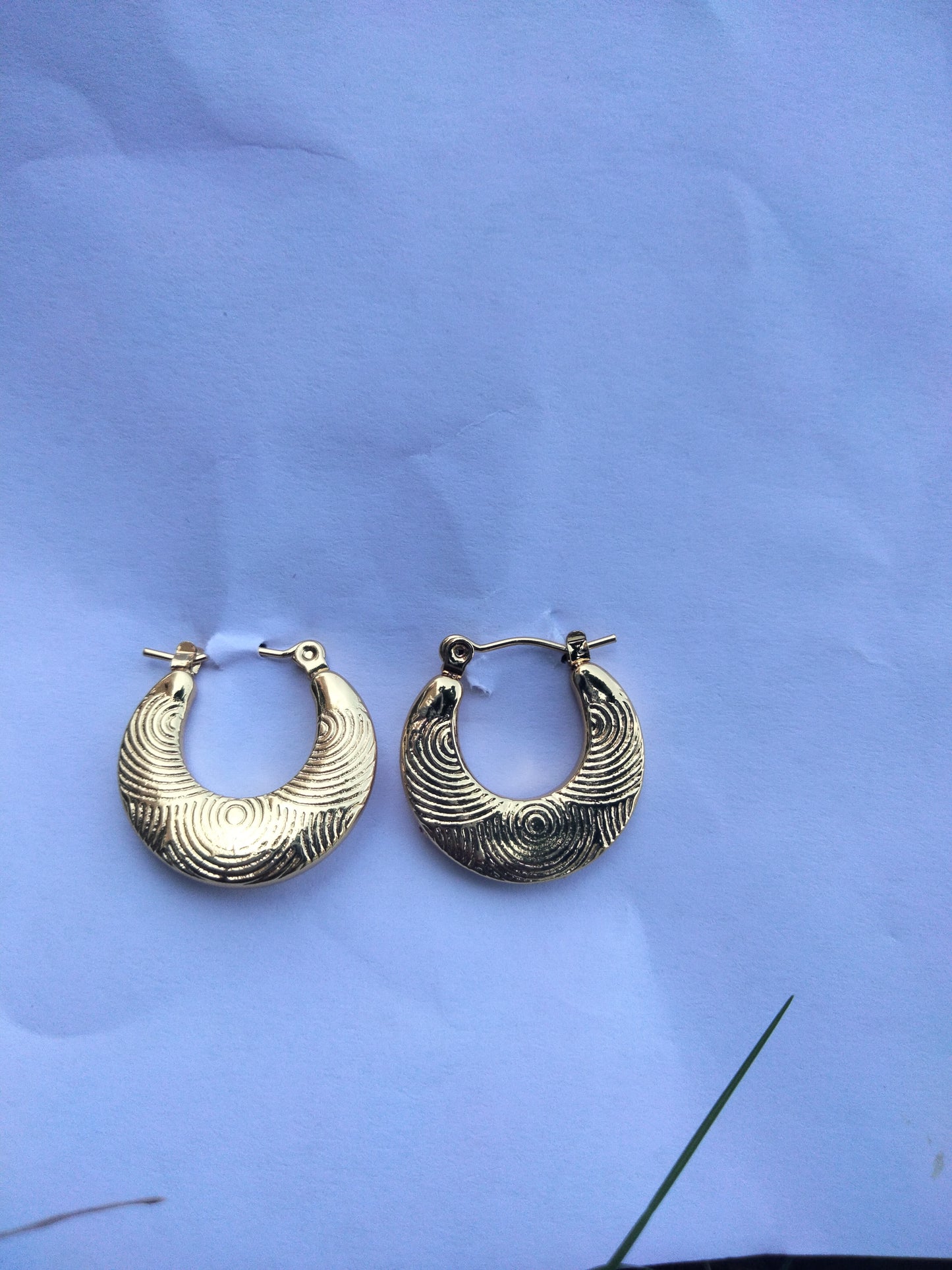 Classic Round Heritage Hoops