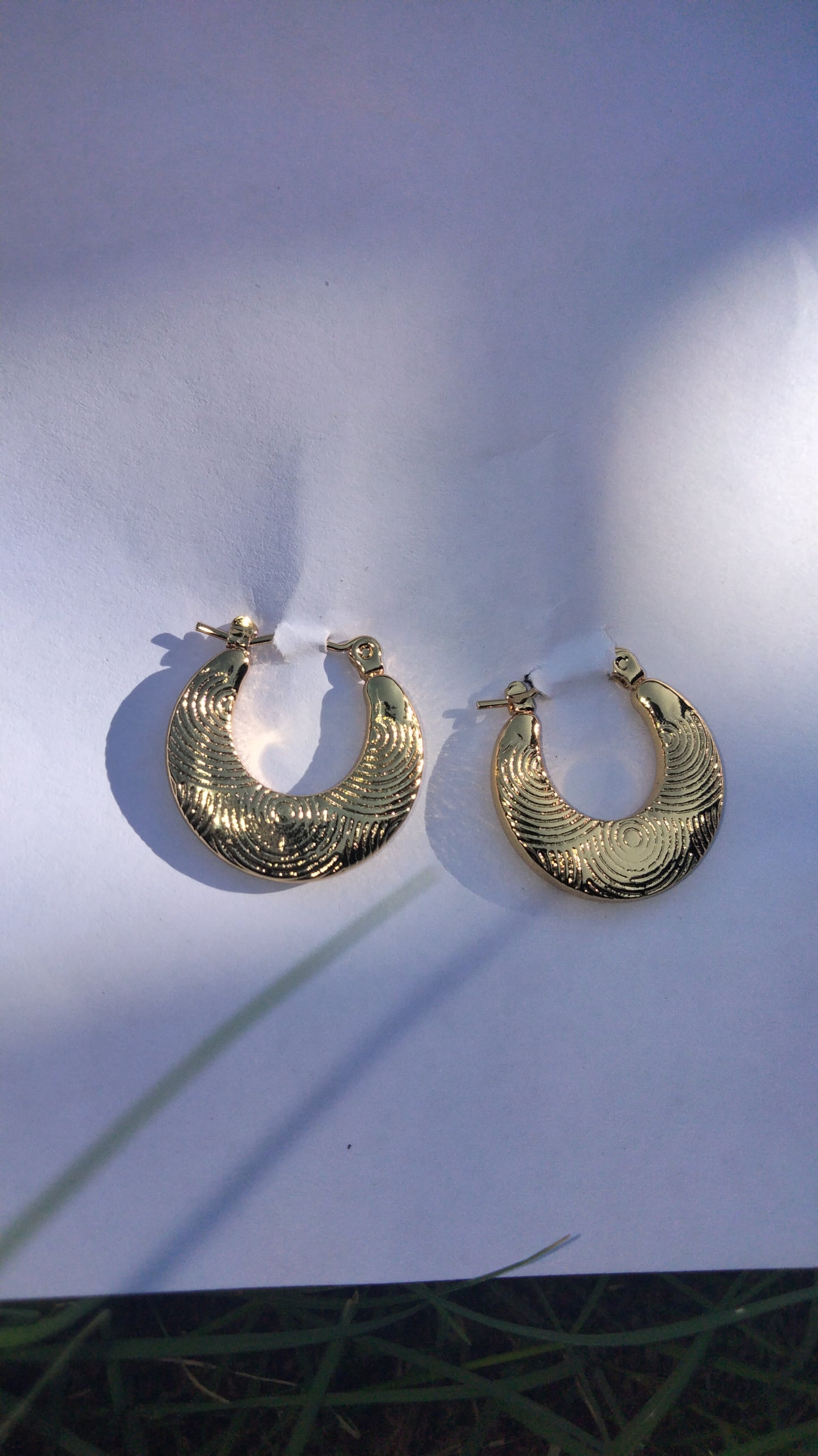 Classic Round Heritage Hoops