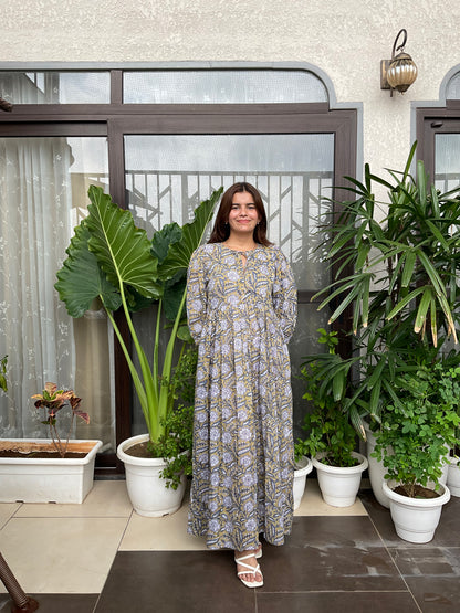 Tie-knot Neck Full Sleeve Maxi Dress