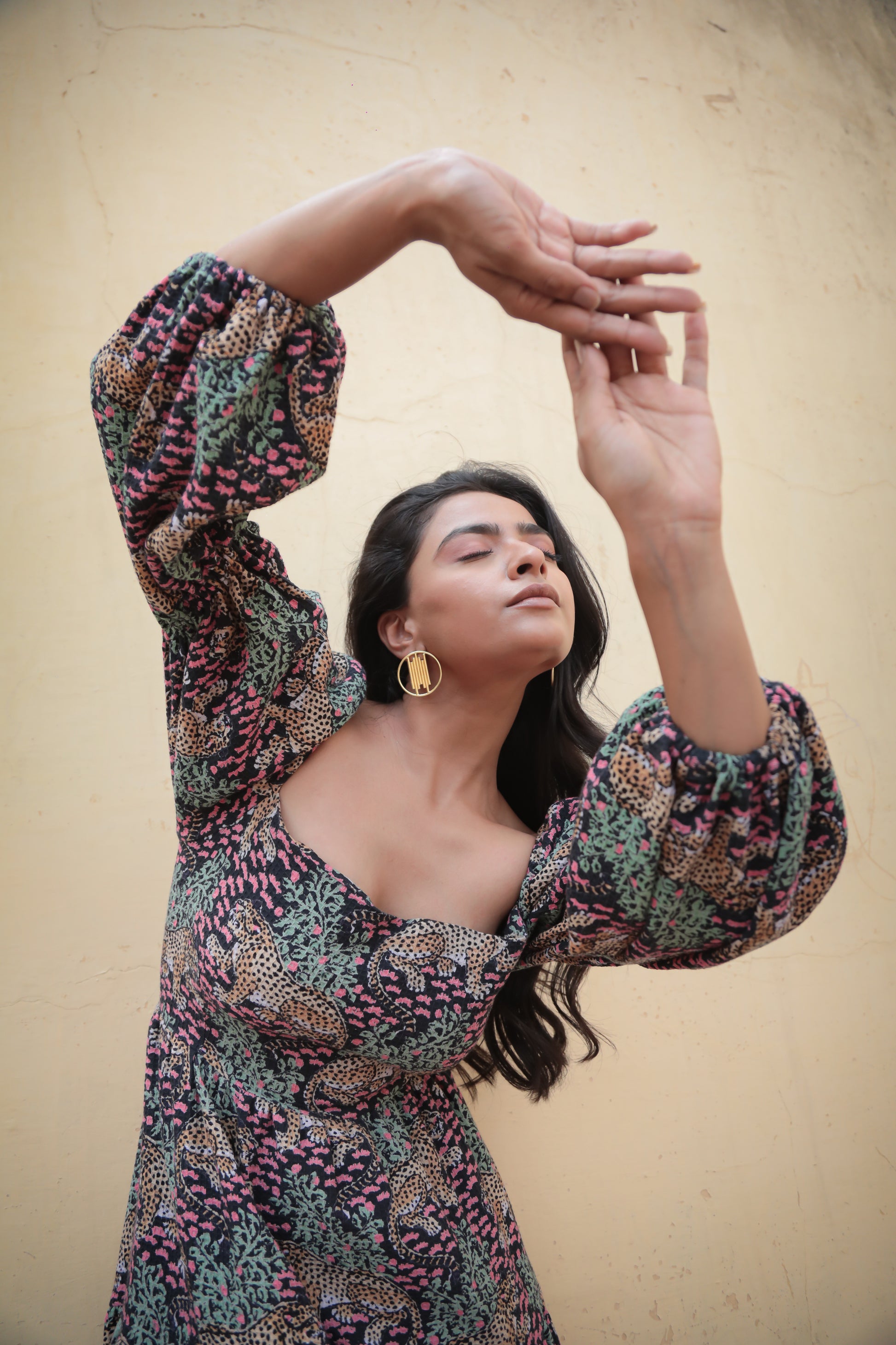 Tiger print back tie knot tier maxi dress