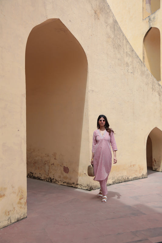 V-neck red & white stripped kurta pants set