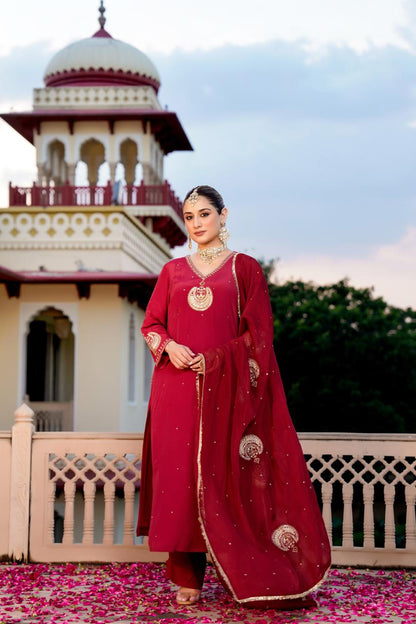 Chandbaali Embroidered Straight Kurta with Pants Set