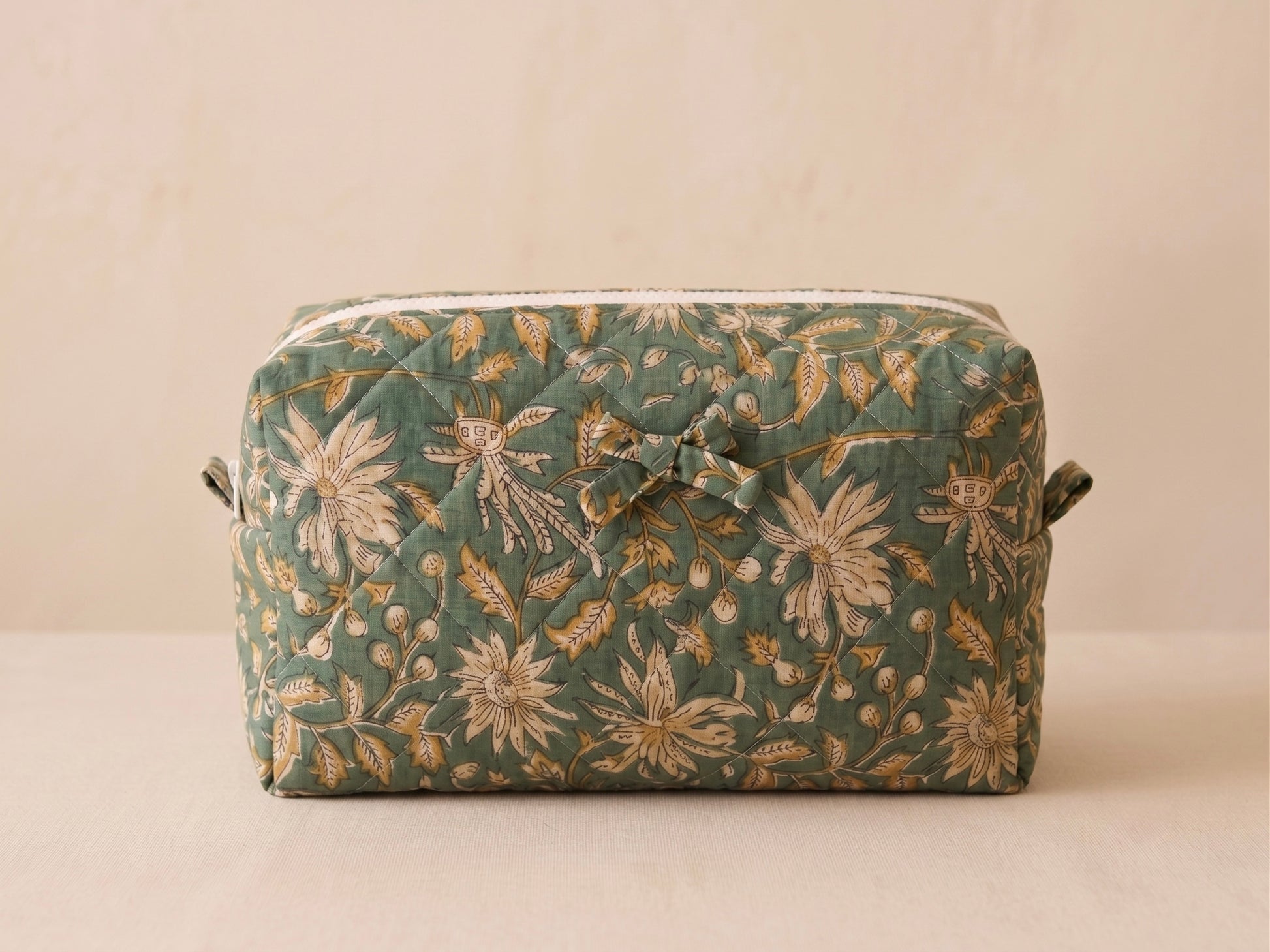 rtisan Floral Quilted Travel Organizer Bag Moonstruck